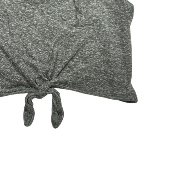 Hollister size XL gray colored tank top in great condition. V-neck style shirt. - Picture 7 of 8